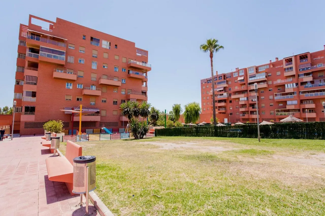 Apartamento Apartamento Teatinos, Metro, Free Parking & Pool Málaga